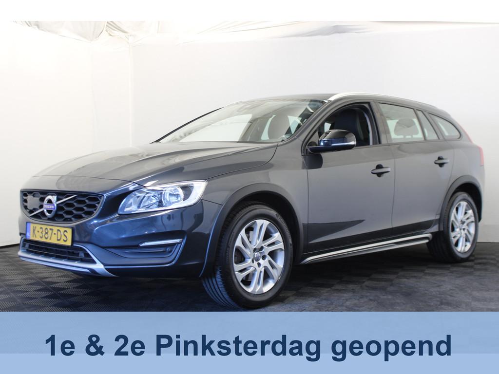 Volvo V60 Cross Country 2.0 D3 Momentum |Stoelverwarming|, Voorwielaandrijving, 4 cilinders, Leder en Stof, Automatische klimaatregeling