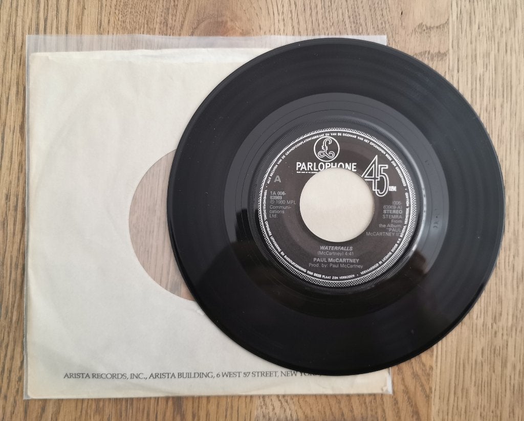 Single Paul McCartney - Waterfalls, Ophalen of Verzenden, Gebruikt, Pop