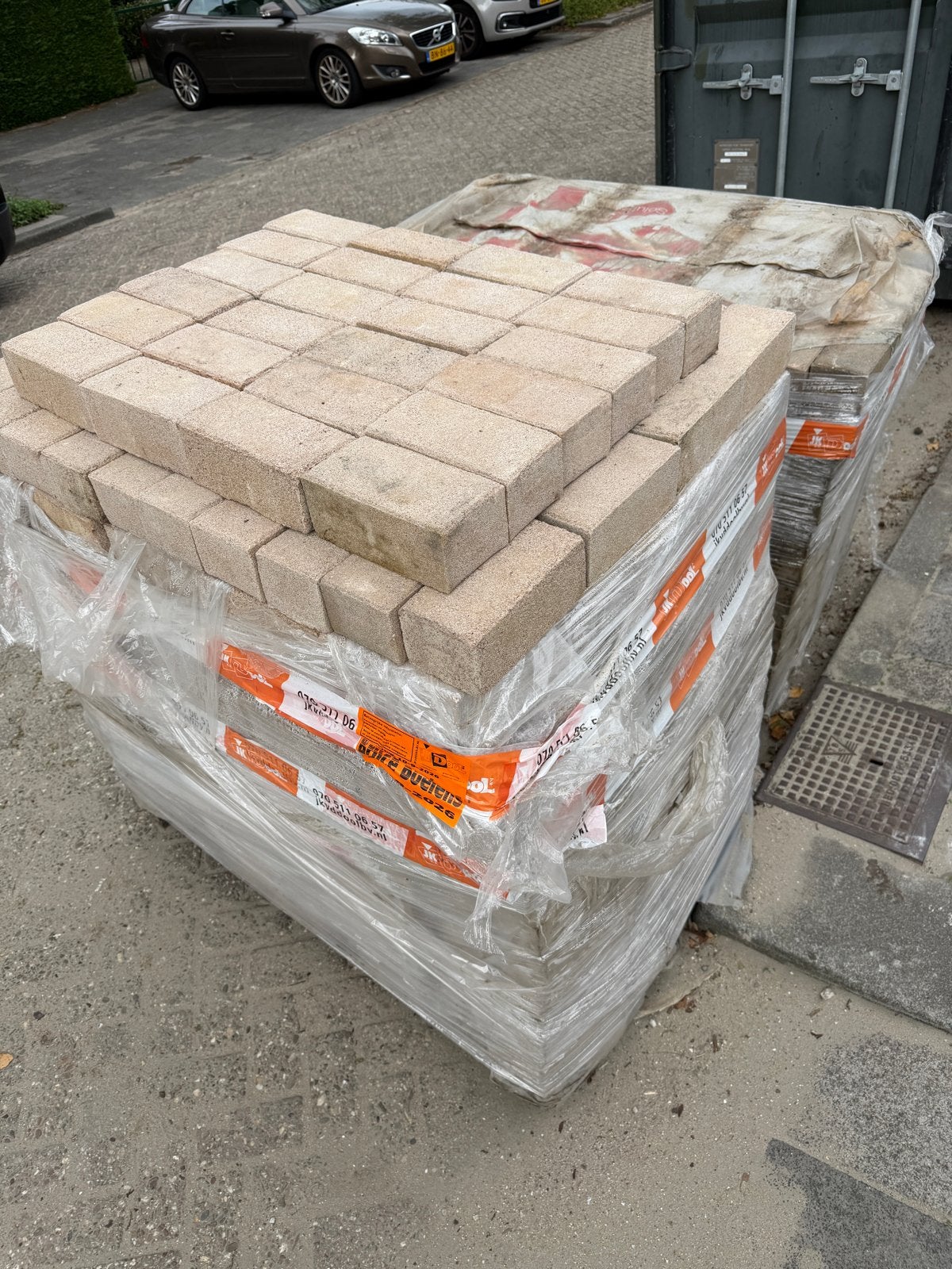 Restpartij ongebruikte gebakken klinkers en betontegels, Ophalen, Overige materialen, Overige typen, Nieuw