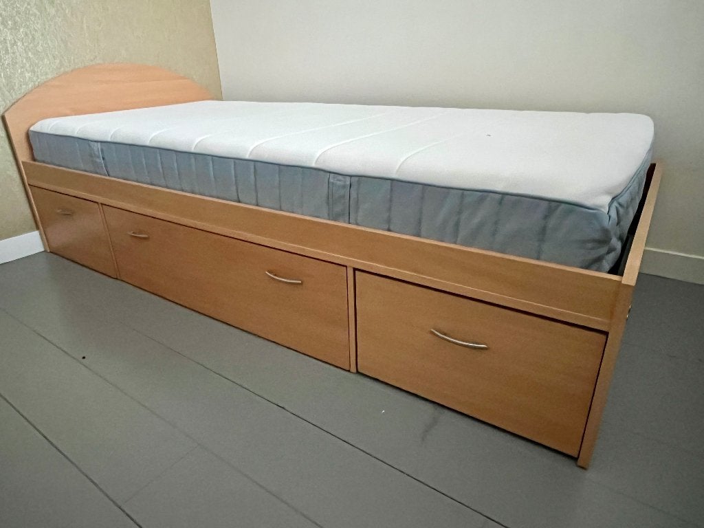Eenpersoonbed met rolladen en eventueel matras, Huis en Inrichting, Ophalen, Gebruikt, 90 cm, Eenpersoons