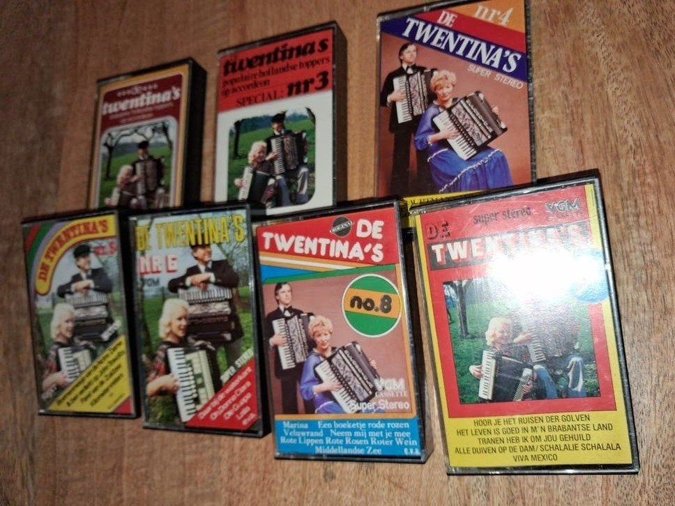 7 cassettebandjes De Twentina's, Cd's en Dvd's, Cassettebandjes, Ophalen of Verzenden, Zo goed als nieuw, Overige genres, 2 t/m 25 bandjes