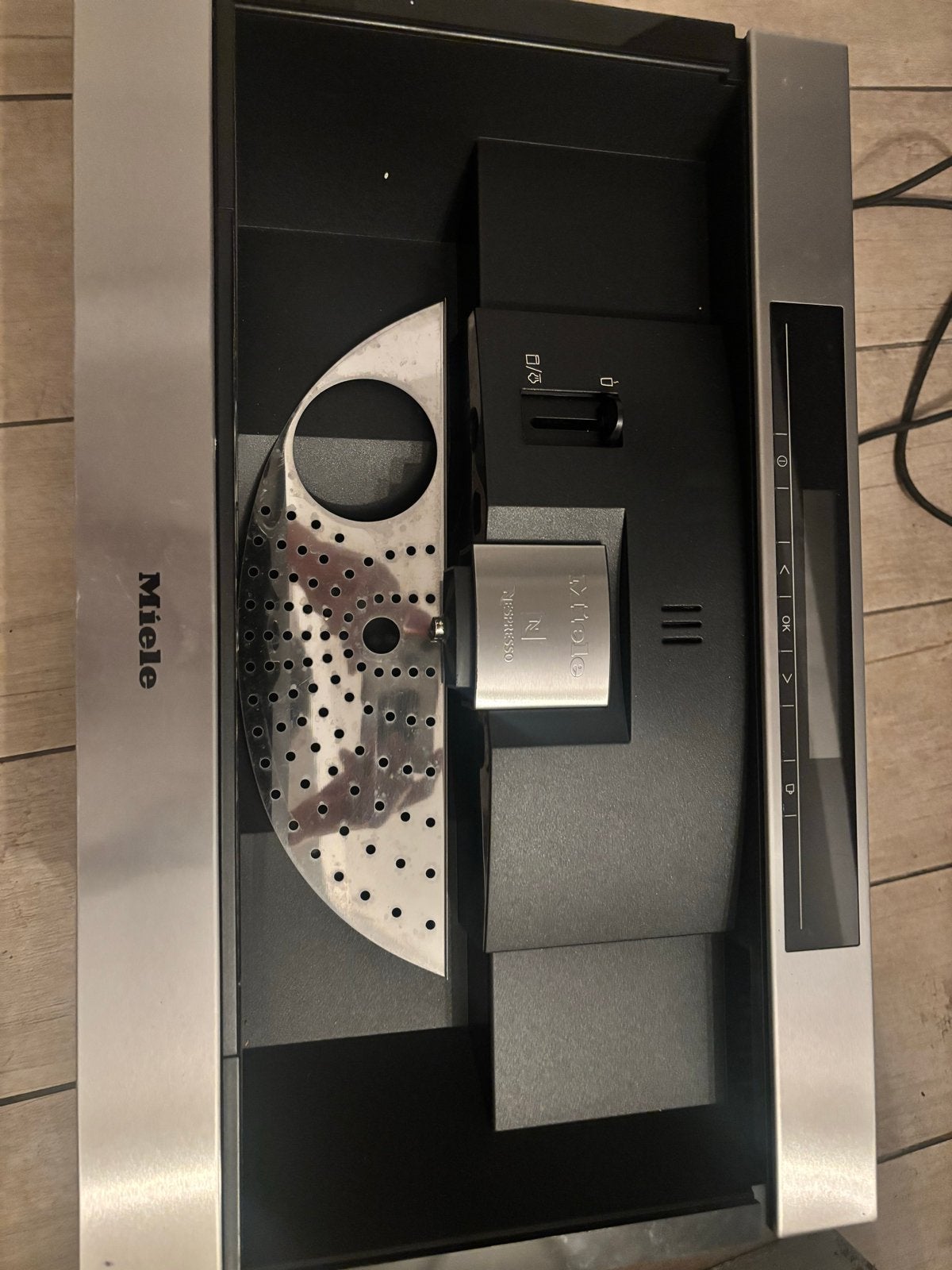 Miele Nespresso Koffiemachine - Inbouw, Koffiepads en cups, Gebruikt, Koffiemachine, Ophalen of Verzenden