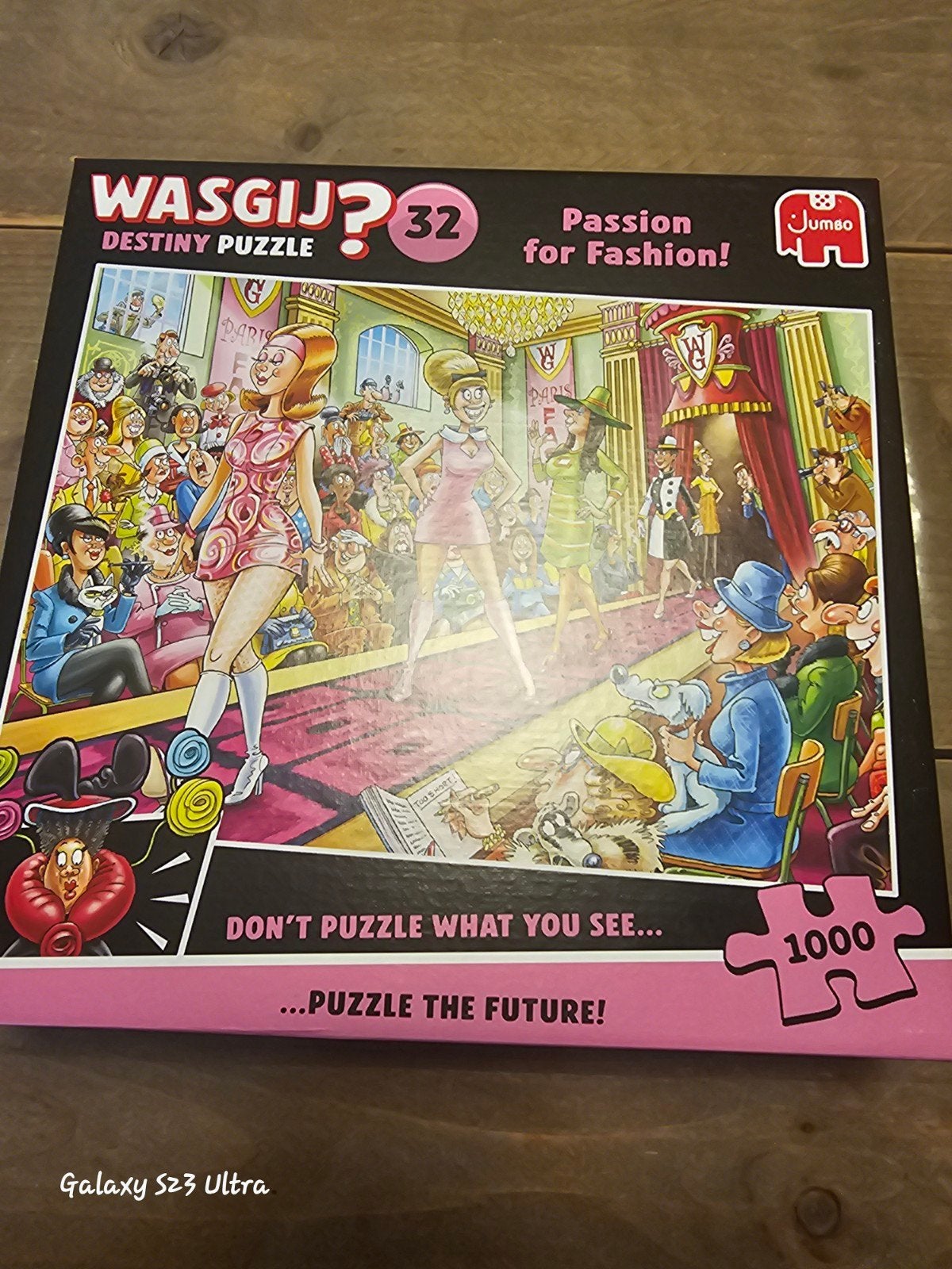 Wasgij? Destiny 32: Passion for Fashion!, Ophalen, 500 t/m 1500 stukjes, Zo goed als nieuw, Legpuzzel