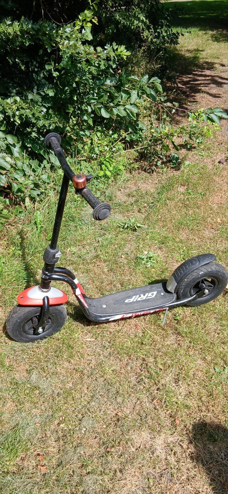 Stoere jongens step met brede banden, Ophalen, Gebruikt, Gewone step, Grip