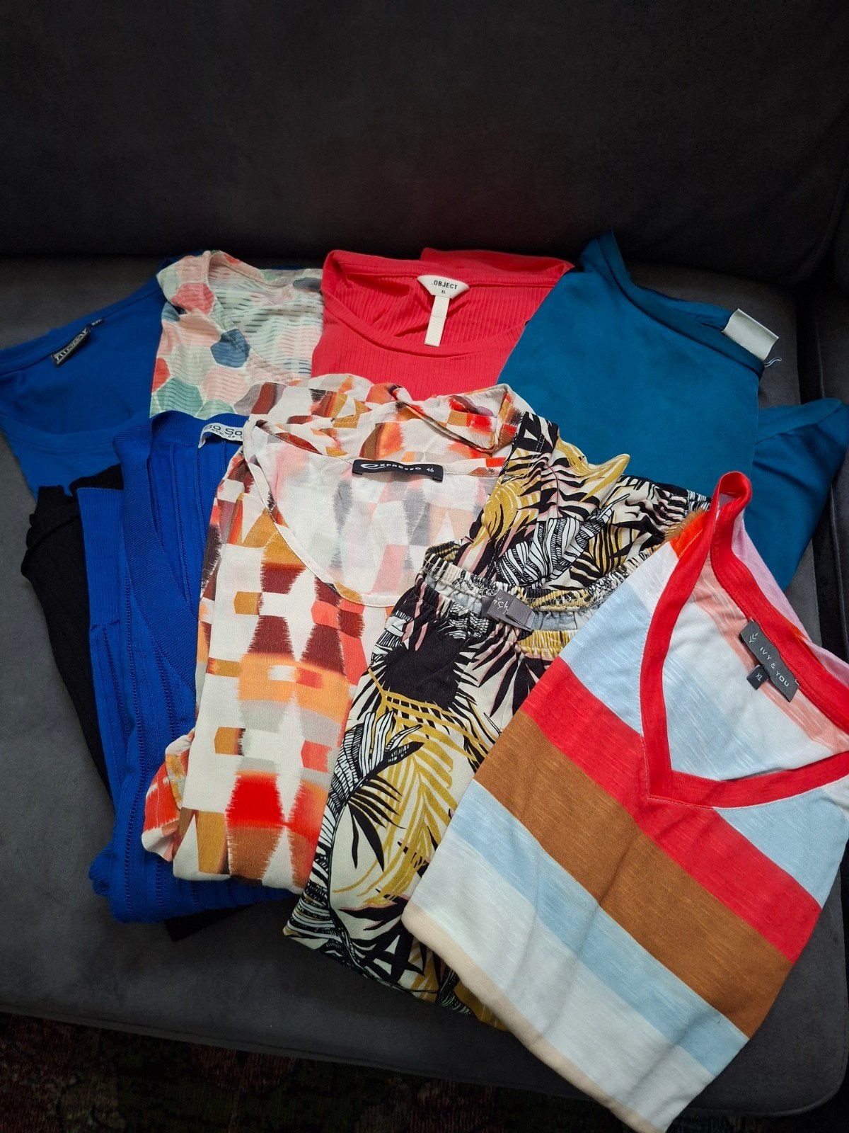 8 t-shirts/tops, Ophalen of Verzenden, Zo goed als nieuw, Maat 42/44 (L)