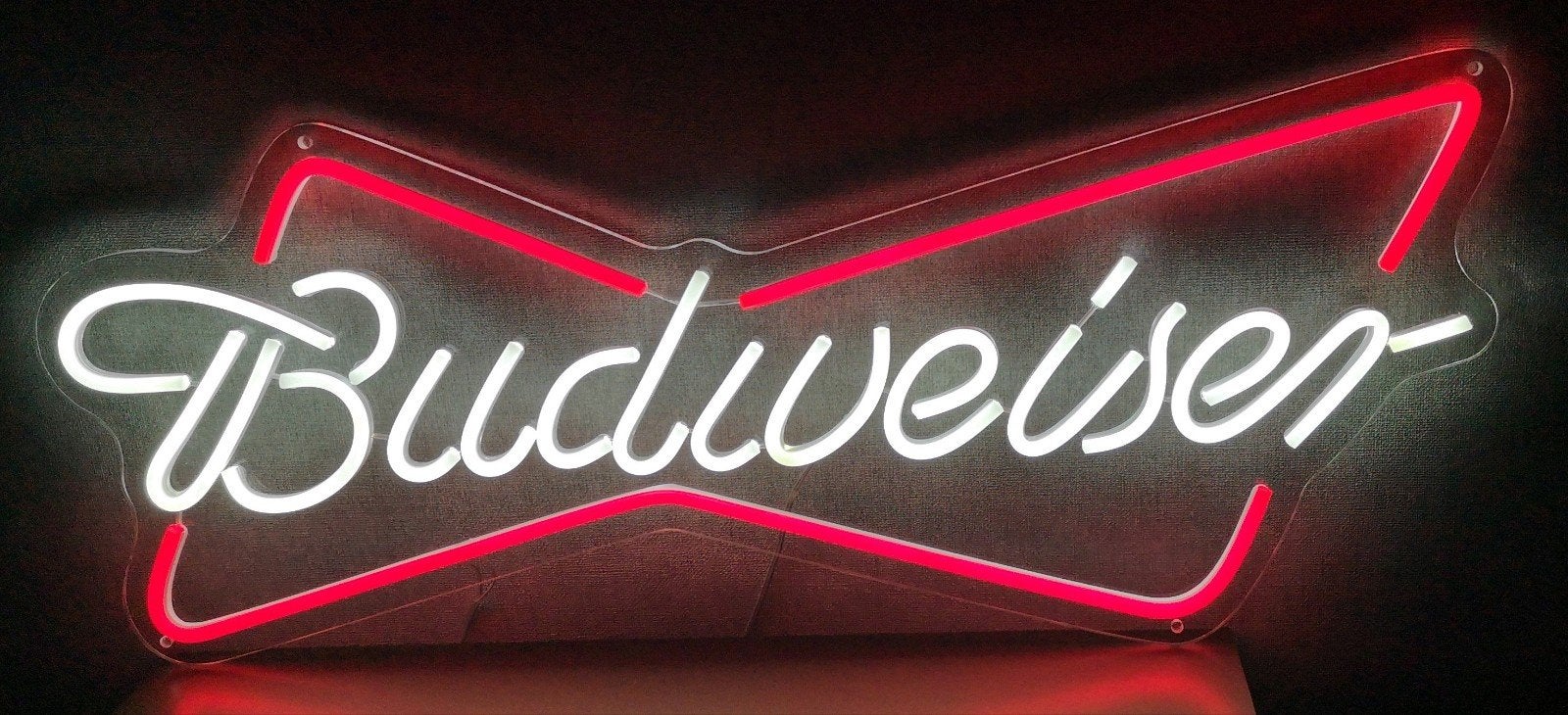 Grote BUDWEISER led/neon verlichting 70 x 29cm
(het betreft, Ophalen of Verzenden, Nieuw, Lichtbak of (neon) lamp