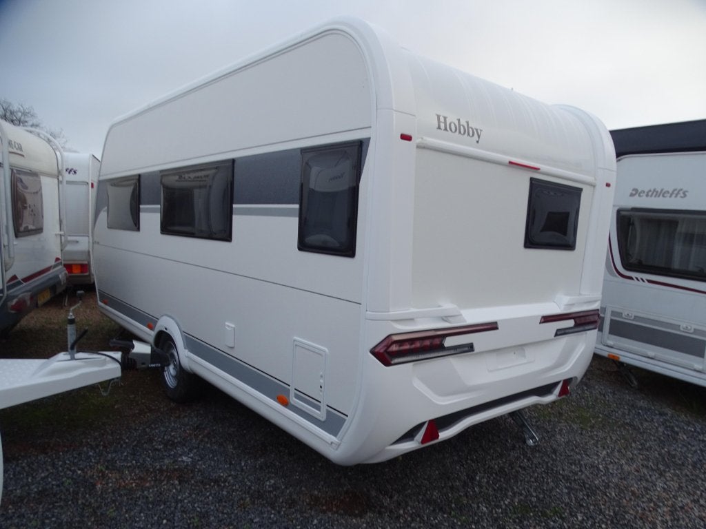 Hobby De Luxe 460 SL Aparte bedden, douche., Standaardzit, Hobby, Tot en met 2, 5 tot 6 meter