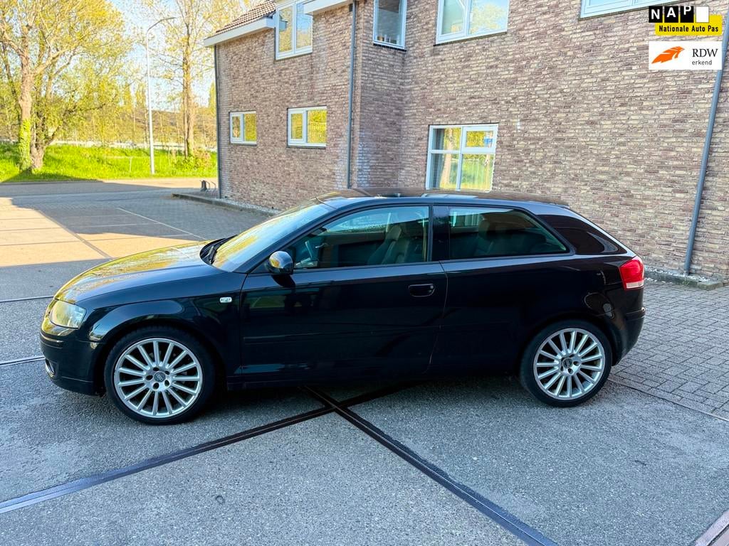 Audi A3 2.0 FSI Ambition ((( automaat ))), 4 cilinders, Zwart, Origineel Nederlands, Bedrijf