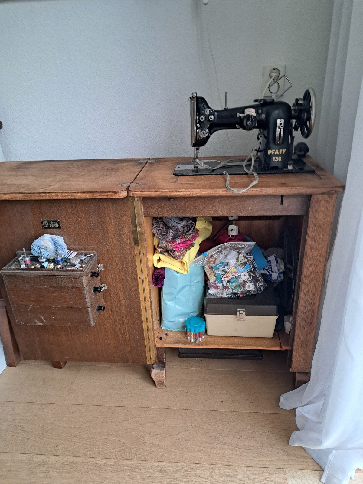 Pfaff 130 Naaimachine met elektrische motor, Ophalen, Gebruikt, Naaimachine, Pfaff
