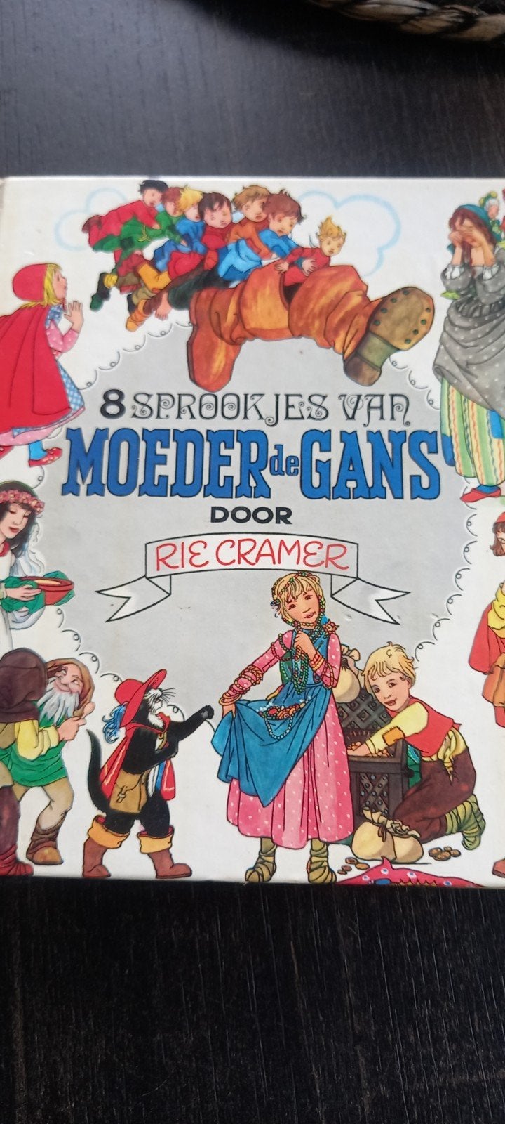 moeder gans 8 sprookjes, Ophalen of Verzenden, Gelezen, Rie cramer