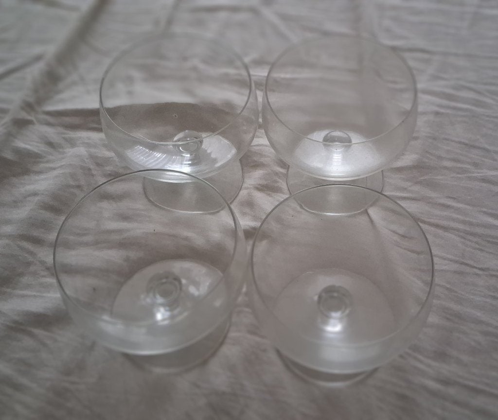 4 dessert/ijscoupes, Huis en Inrichting, Glas of Glazen, Gebruikt, Ophalen of Verzenden, Glas