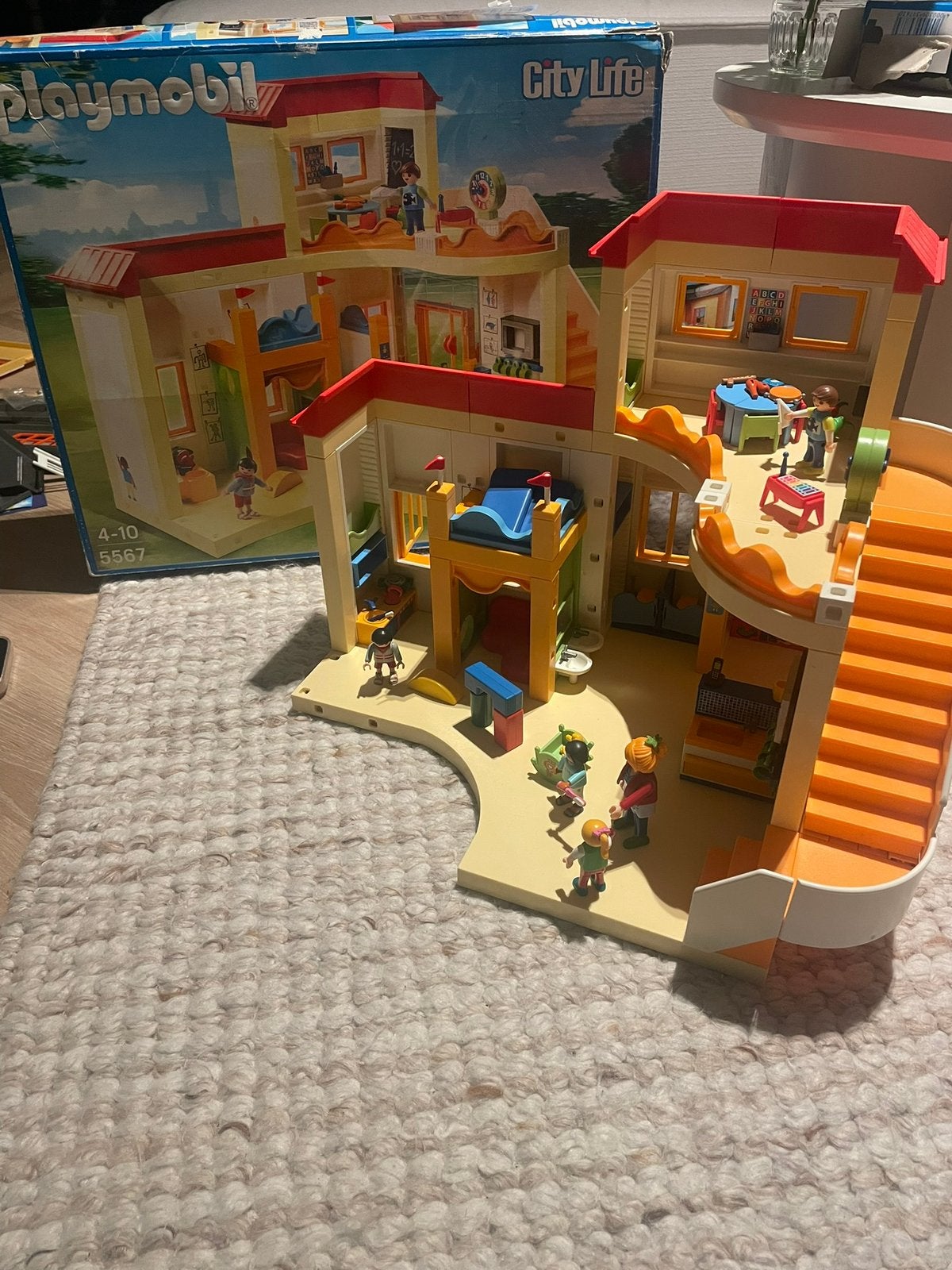 Playmobil Kinderdagverblijf 5567 + 5570, Ophalen of Verzenden, Zo goed als nieuw, City life, Complete set