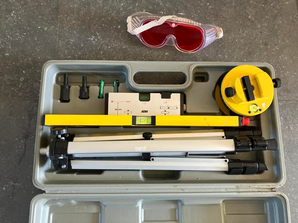 Laser tool kit, Doe-het-zelf en Verbouw, Meetapparatuur, Ophalen, Zo goed als nieuw, Overige meters