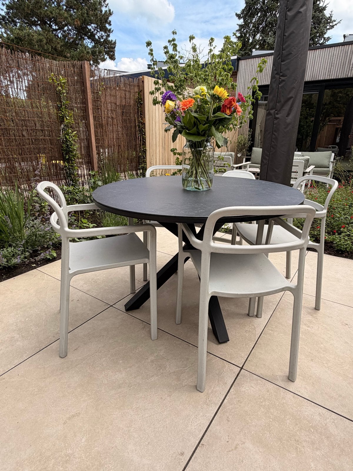 Tuin eettafel MALETTO 120 cm rond met zwart onderstel, Ophalen, Zo goed als nieuw, Rond, Aluminium
