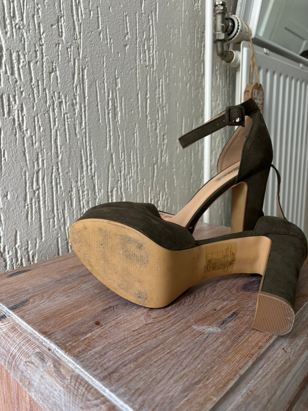 Hakken, Kleding | Dames, Schoenen, Ophalen of Verzenden, Zo goed als nieuw, Schoenen met hoge hakken, Groen