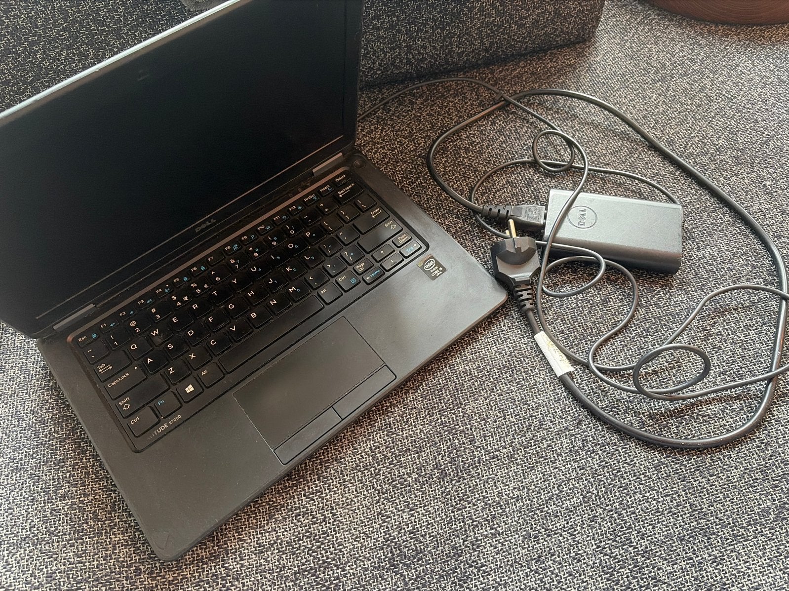 Dell Latitude E7250 Laptop met Oplader, Computers en Software, Gebruikt, Qwerty, 8 GB, 13 inch