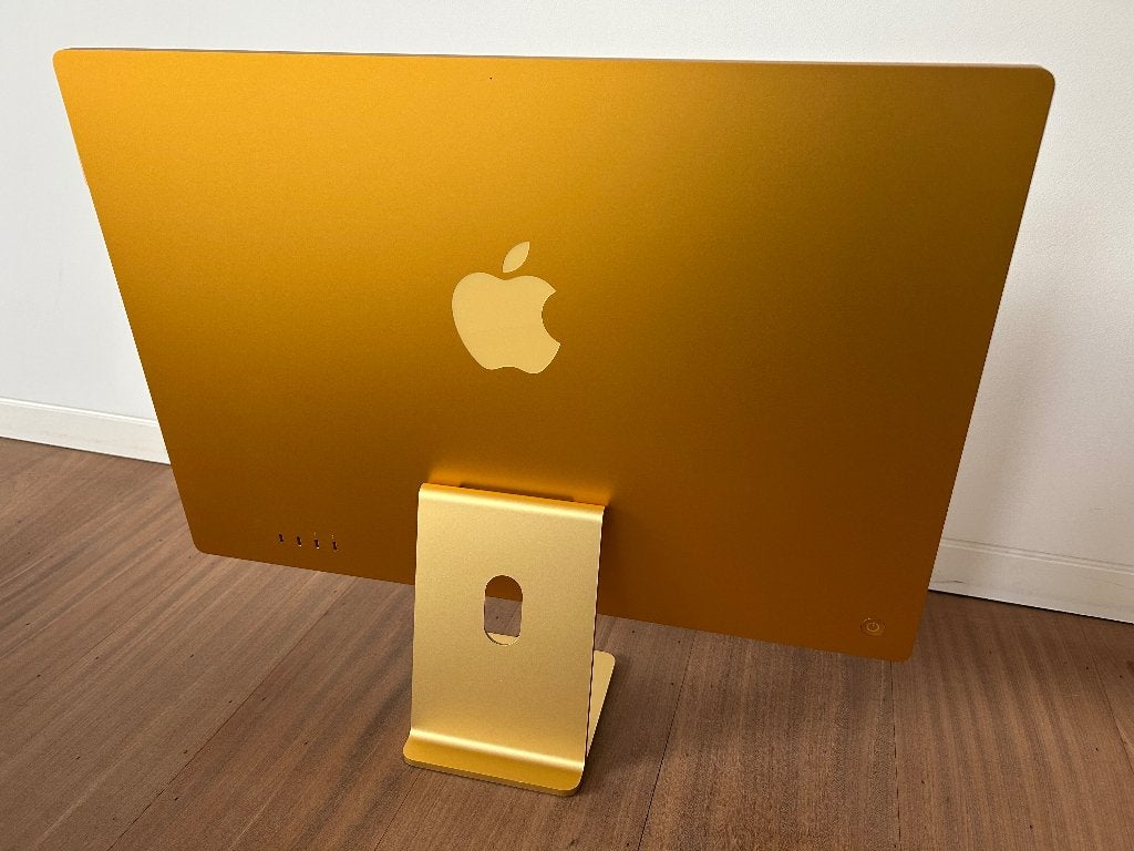 iMac 24"  M1  8Gb  256Gb SSD €375, lichte strepen op scherm, Computers en Software, Ophalen, Zo goed als nieuw, IMac, SSD