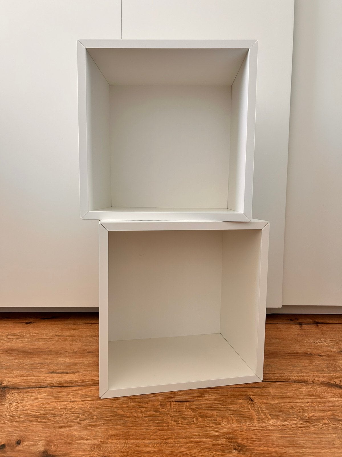 2  IKEA EKET White Cabinets – 35x25x35 cm, Huis en Inrichting, Kasten | Overige, Ophalen, Zo goed als nieuw