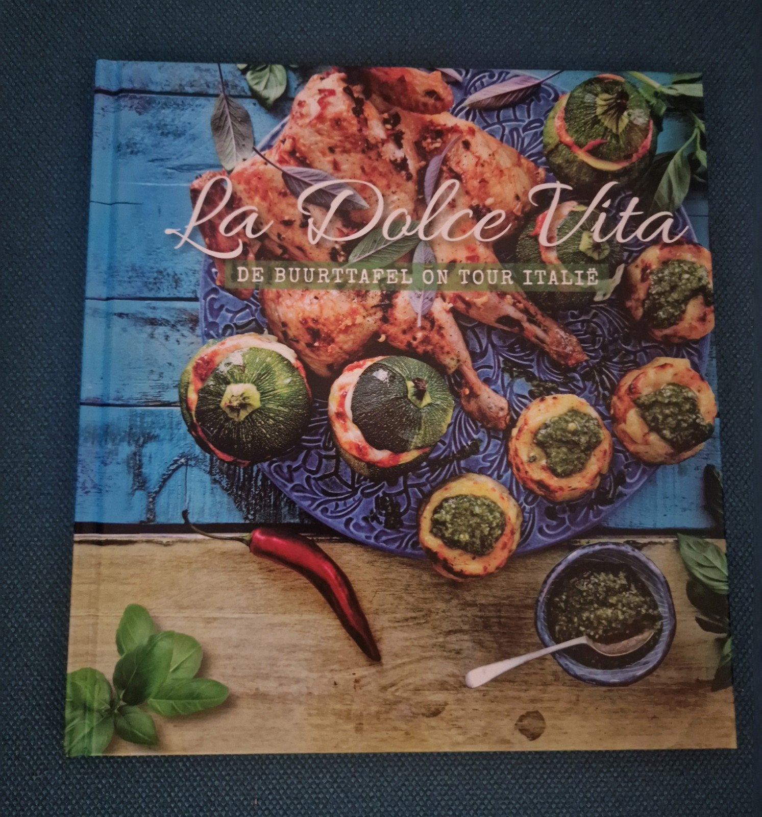 Kookboek Aviko La Dolce Vita, Boeken, Kookboeken, Ophalen of Verzenden, Zo goed als nieuw, Aviko, Italië