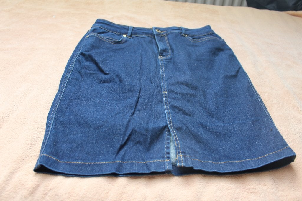 spijkerrok van Supertrash maat 30, Maat 38/40 (M), Supertrash, Zo goed als nieuw, Knielengte