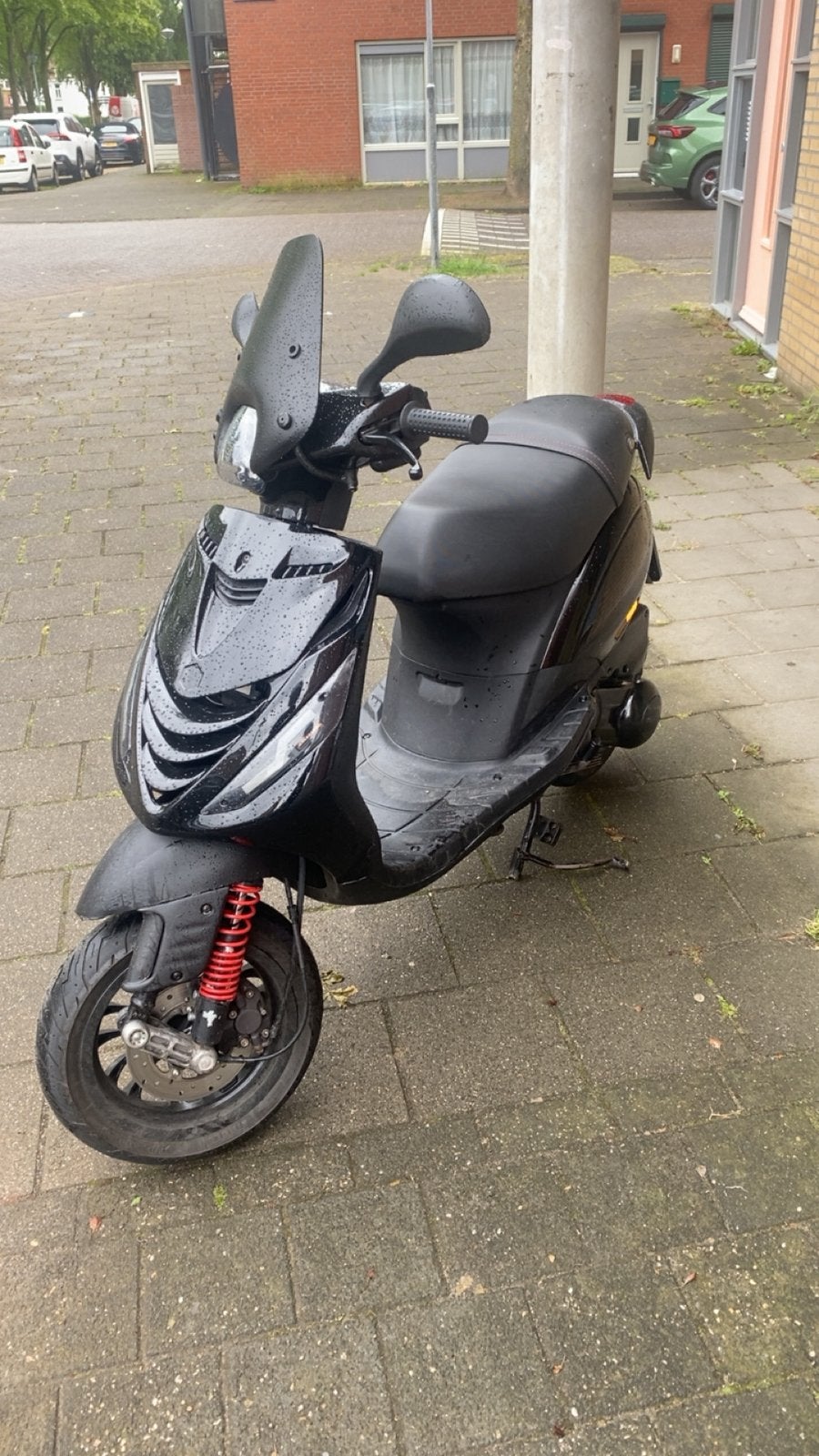 Full option legale 150cc zip (loopt 60kmh), Fietsen en Brommers, Scooters | Piaggio, Ophalen, Zo goed als nieuw, Benzine, Zip