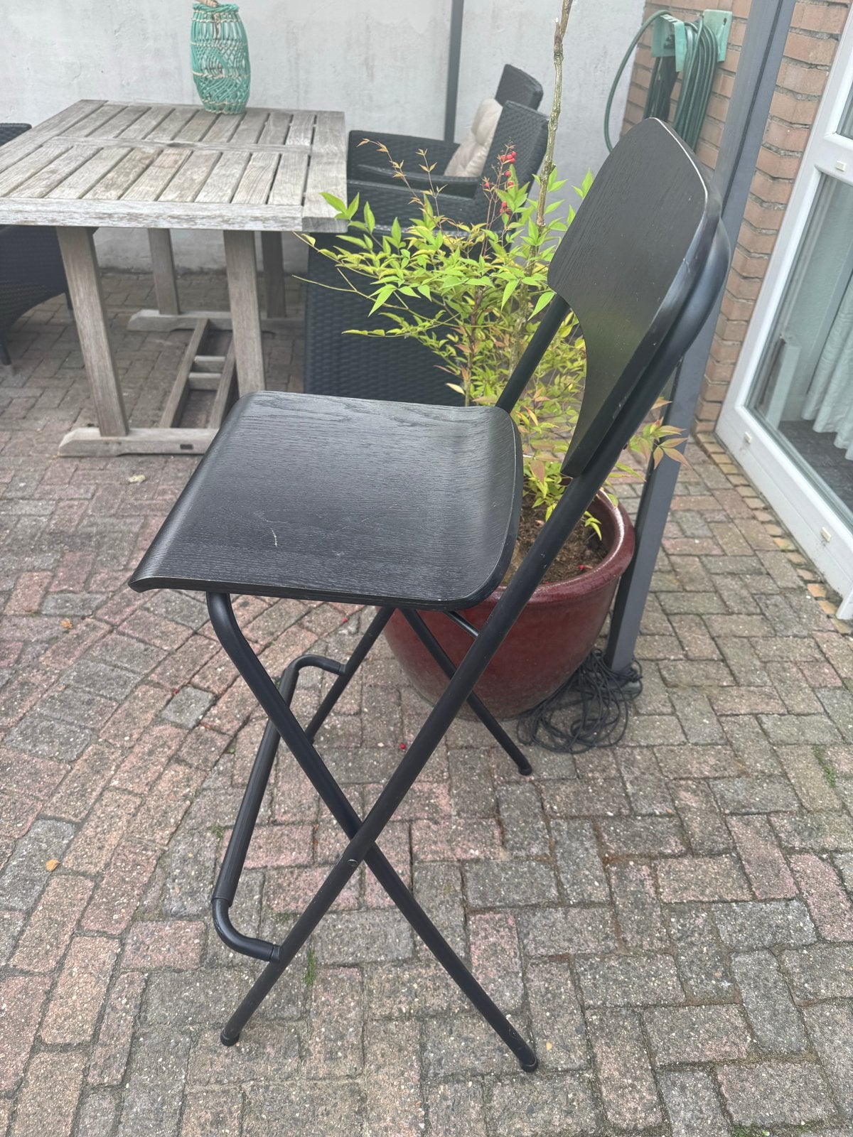 IKEA Franklin barkruk - Zwart, opvouwbaar, Huis en Inrichting, Barkrukken, Ophalen, Gebruikt, Met voetsteun, 60 tot 90 cm
