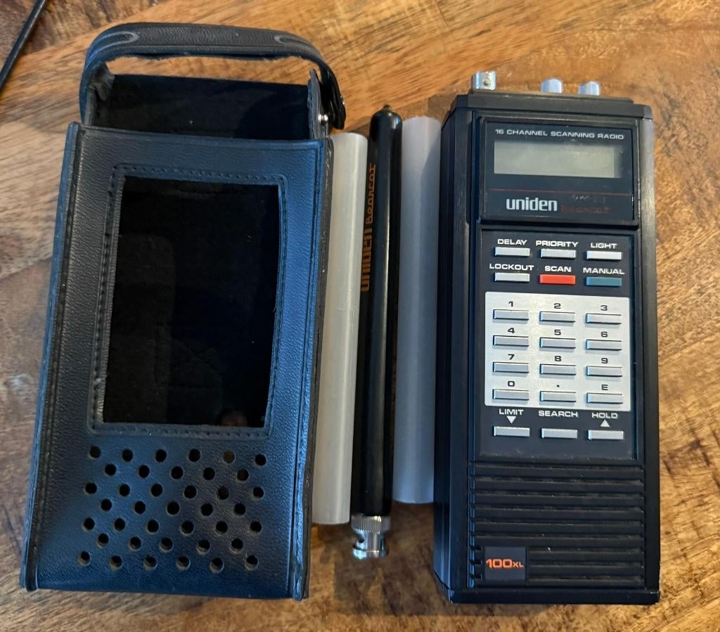 Bearcat  100XL, Telecommunicatie, Scanners, Ophalen of Verzenden, Zo goed als nieuw, Minder dan 30 kanalen, Draagbaar
