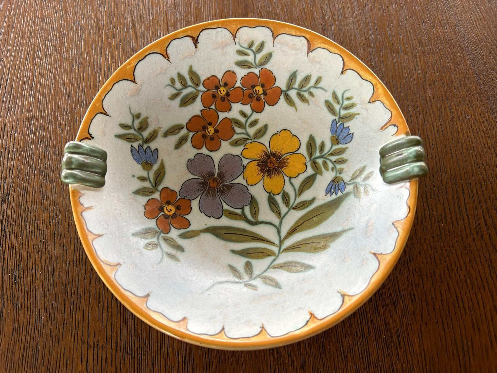 Unique Gouda Holland schaaltje met bloemen, Keramiek, Ophalen of Verzenden, Zo goed als nieuw, Bord(en)