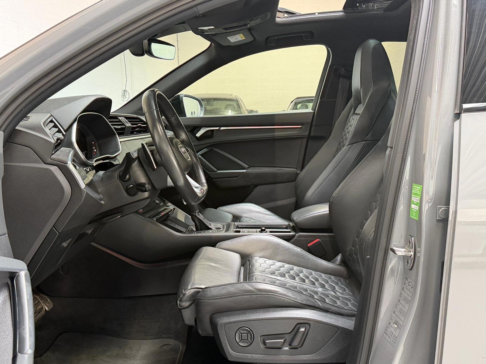 Audi Q3 Sportback TFSI RS - RS KUIPSTOELEN - B&O - PANO - 21, Auto's, Audi, Automaat, Gebruikt, 1675 kg, Bedrijf