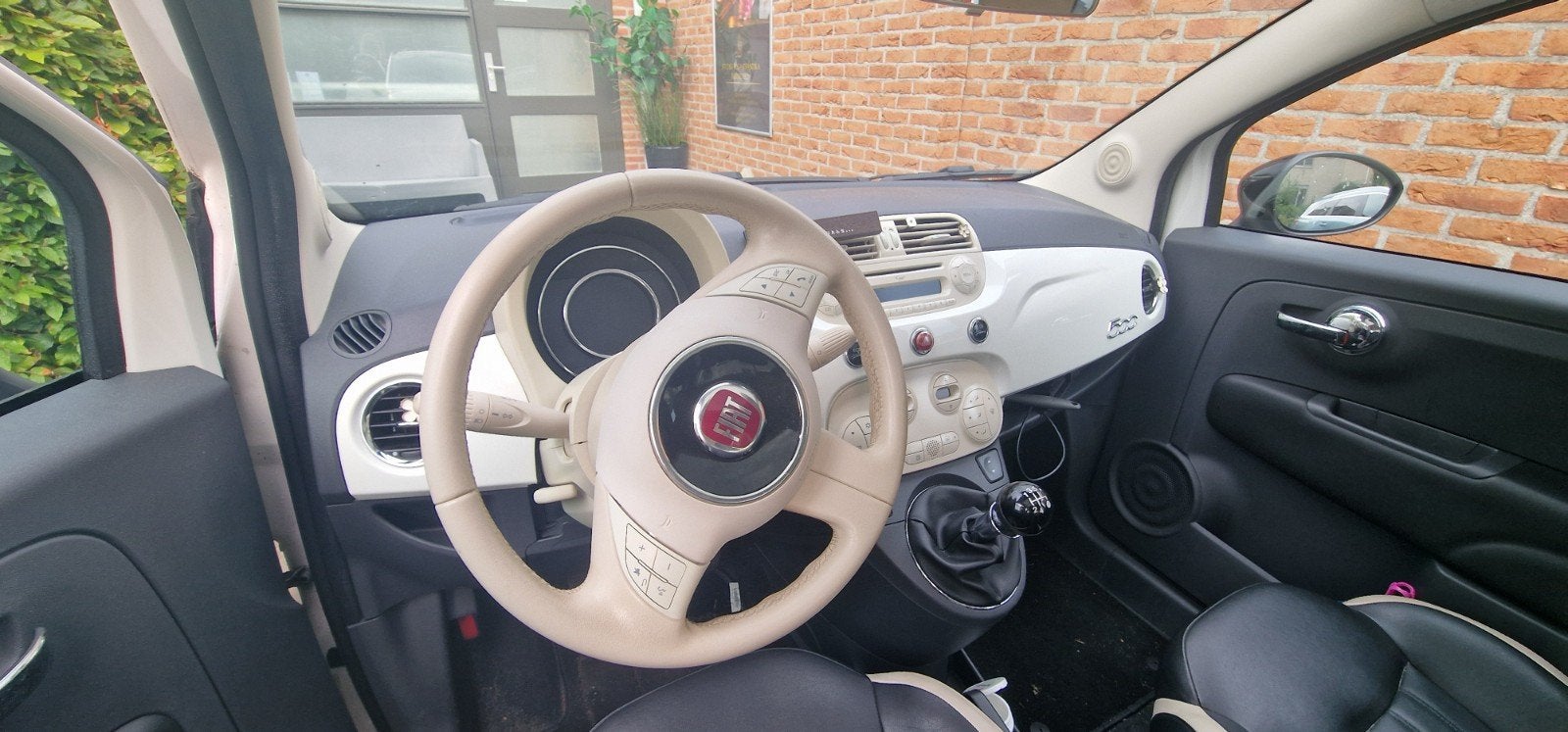 Foto 6 van Fiat 500 0.9 TwinAir T Cult/ leder/panoramadak/APK juni 2027
