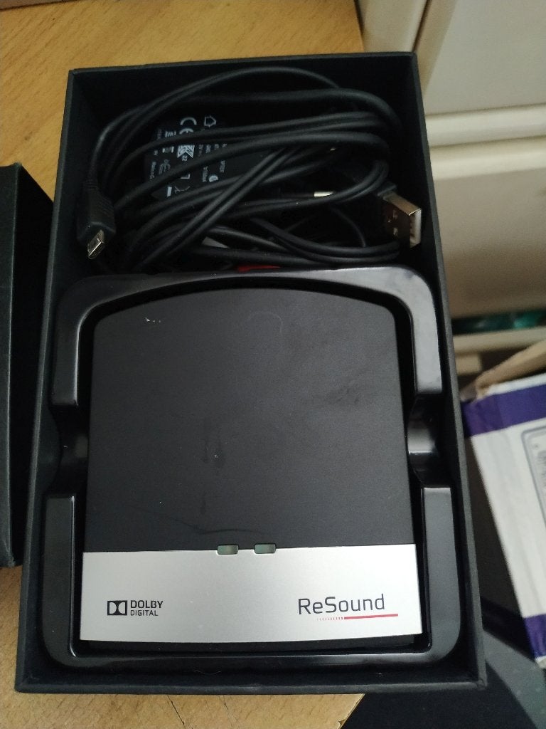 De ReSound TV Streamer 2 en ReSound Unite 2, Ophalen of Verzenden, Zo goed als nieuw