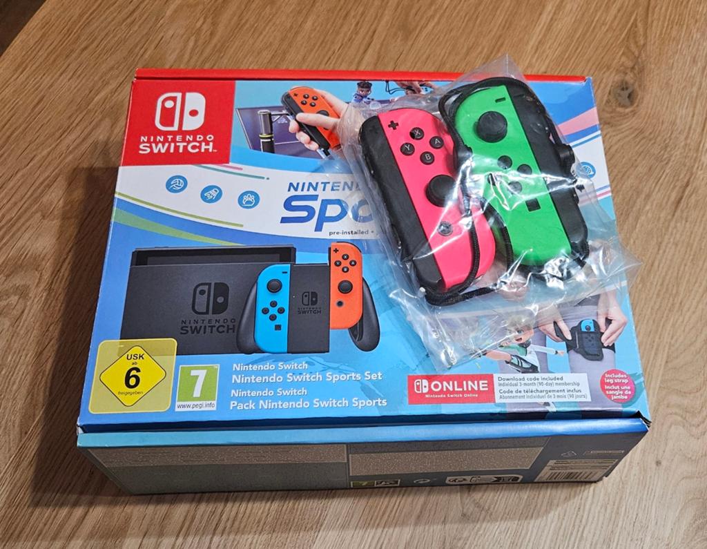 Nintendo Switch Sports, Spelcomputers en Games, Spelcomputers | Nintendo Switch, Zo goed als nieuw, Met 3 controllers of meer