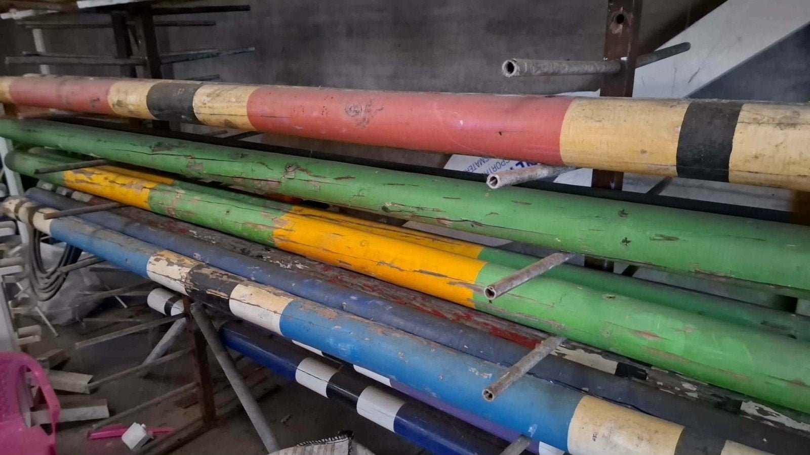 10 gebruikte hindernisbalken en 3 caveletties, Ophalen, Gebruikt, Springen