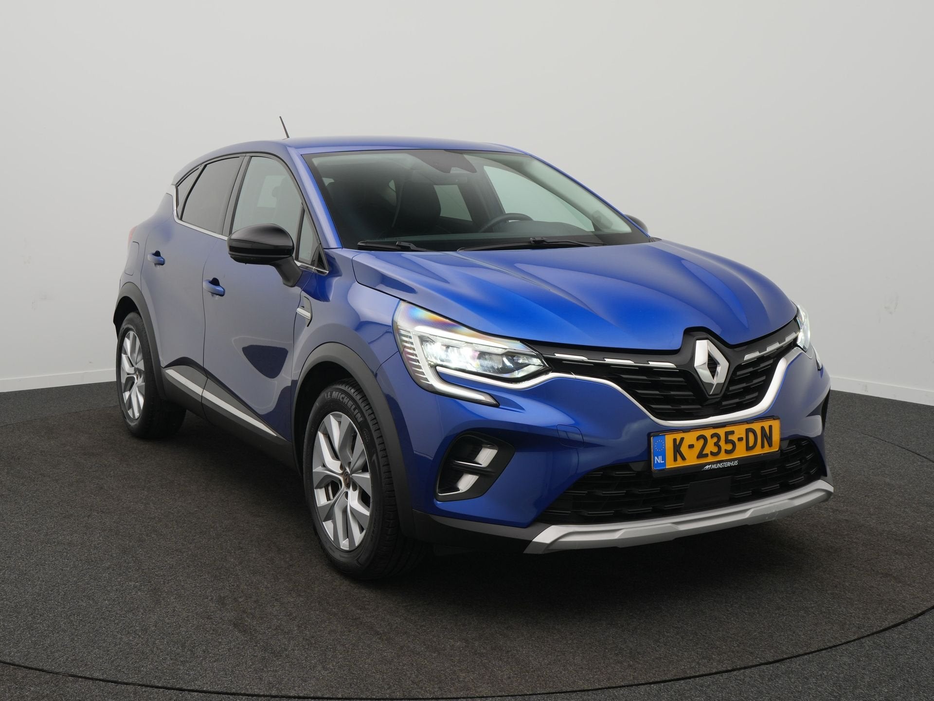 Renault Captur TCe 100 Intens - Occasion Lease vanaf €524, Auto's, Voorwielaandrijving, 101 pk, Gebruikt, Blauw