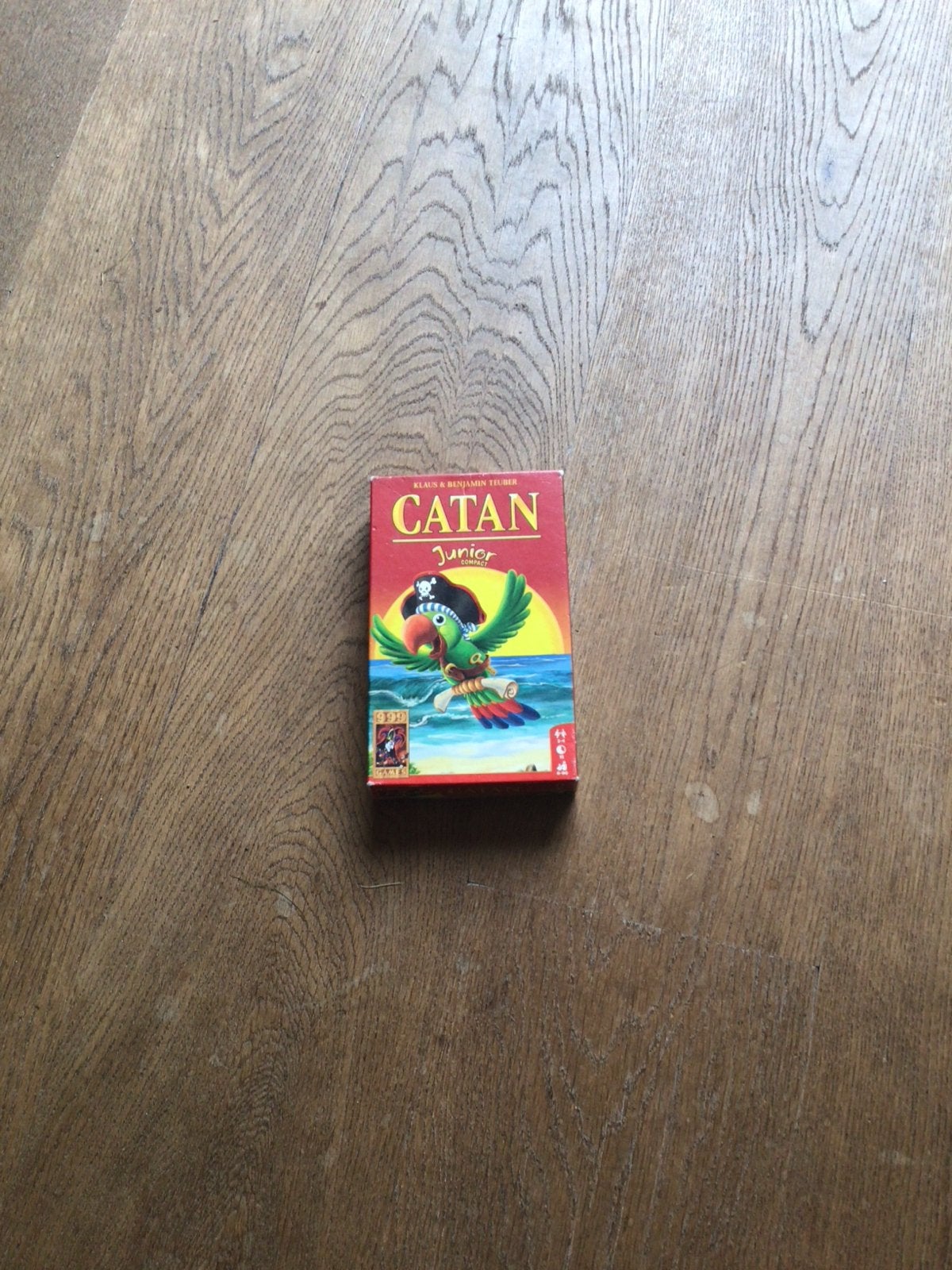 Catan Junior Compact: Het perfecte eerste spel voor kinderen, Hobby en Vrije tijd, Gezelschapsspellen | Bordspellen, Drie of vier spelers