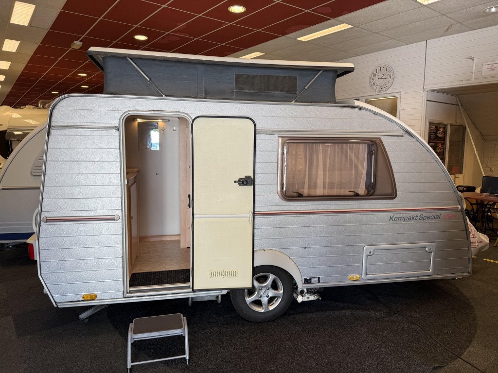 KIP KOMPAKT SPECIAL 37 EKV MET MOVER VOORTENT (BOVAG 2026), Caravans en Kamperen, Caravans, Kip, Tot en met 2, Bedrijf, 500 - 750 kg