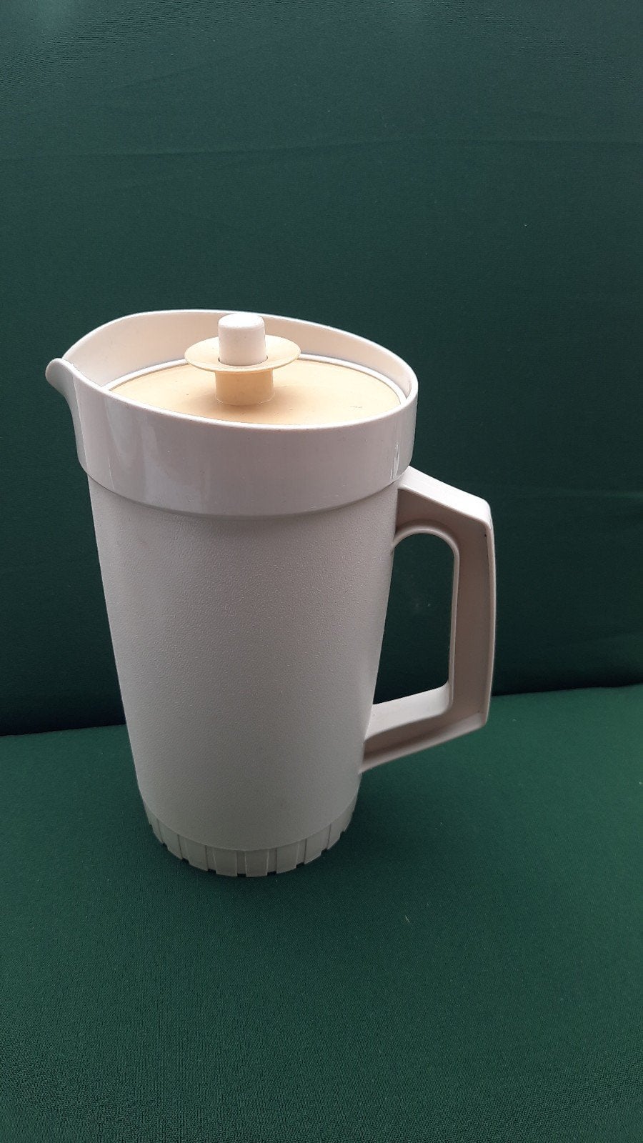 Tupperware serveerkan - Crème/Beige met Deksel, Beker of Kan, Ophalen of Verzenden, Crème, Met deksel