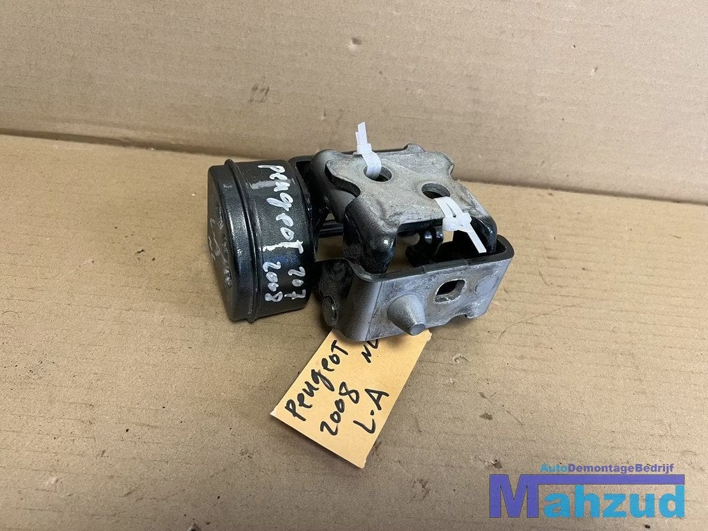 PEUGEOT 207 Hatchback links achter deur scharnier 2006-2011, Taurusavenue 1
2132 LS  Hoofddorp, NL, Gebruikt, Contact.group@renault.com