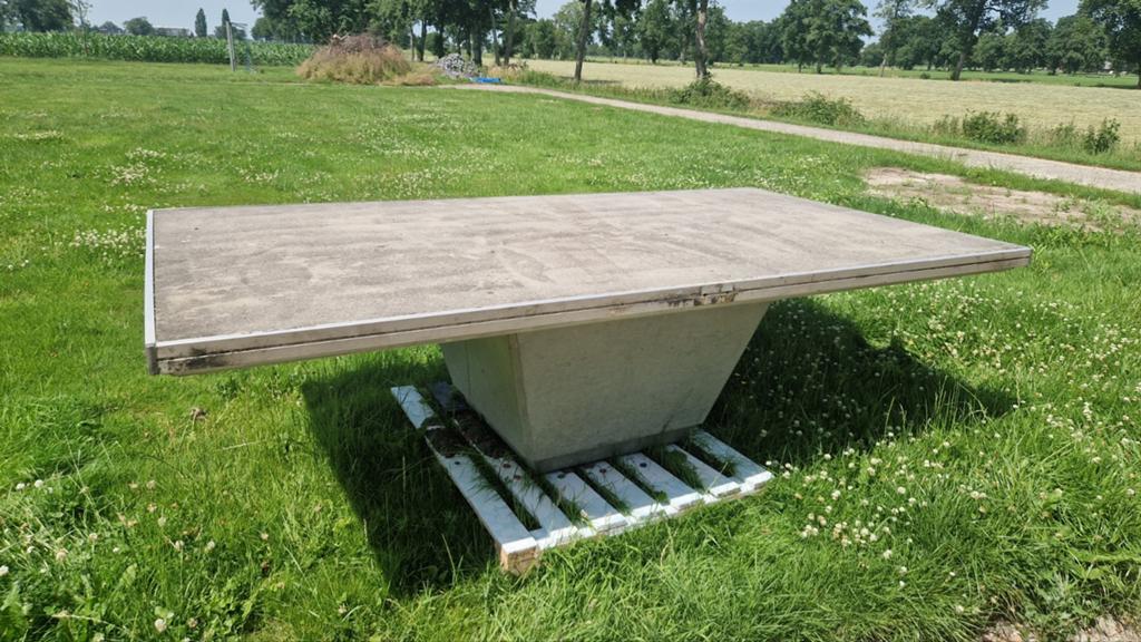 Robuuste betonnen tafeltennistafel voor buiten, Ophalen, Gebruikt, Tafel Outdoor