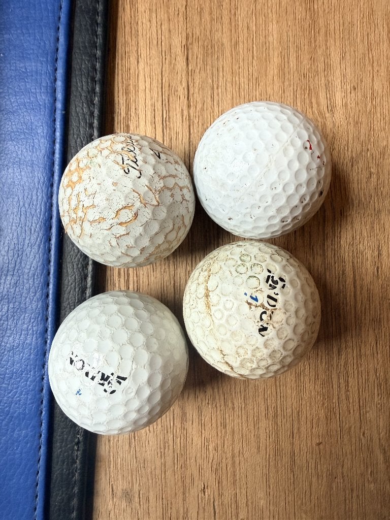 4 Golfballen, Ophalen of Verzenden, Gebruikt, Bal(len)