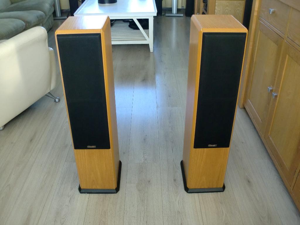 Mission 752 2-way reflex loudspeaker system open sound.