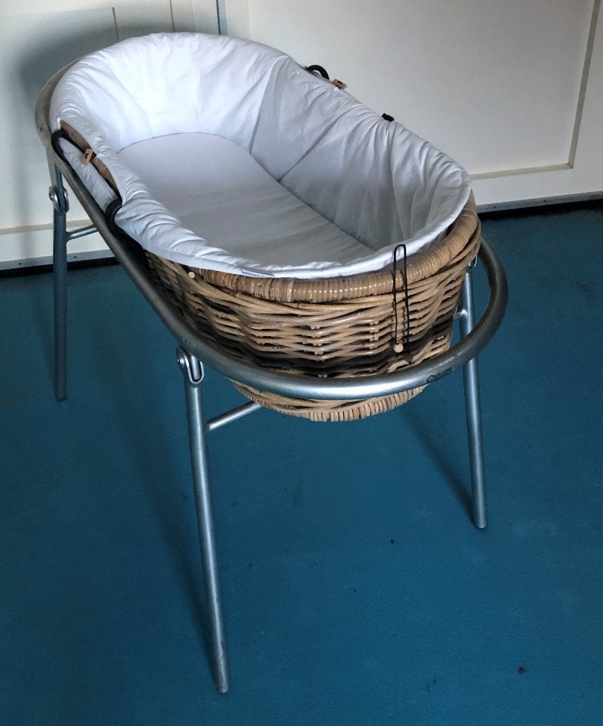Rotan wieg met standaard, Kinderen en Baby's, Ophalen, Gebruikt, Wieg