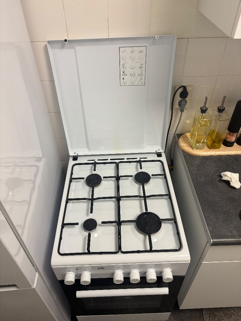 OK. Gasfornuis met oven, Witgoed en Apparatuur, Ophalen, Gebruikt, 4 kookzones, Hete lucht