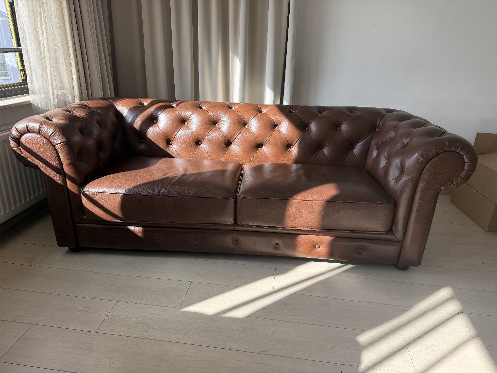 Leren Chesterfield Zithoek – 3-Zitsbank + 2 Fauteuils, Ophalen, Zo goed als nieuw, Leer, Chesterfield
