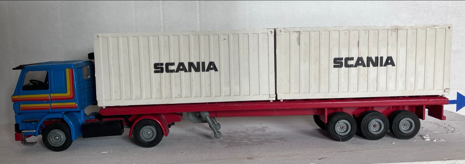 Tekno Scania 142H vrachtwagen met containers (modelauto), Kinderen en Baby's, Ophalen of Verzenden, Gebruikt
