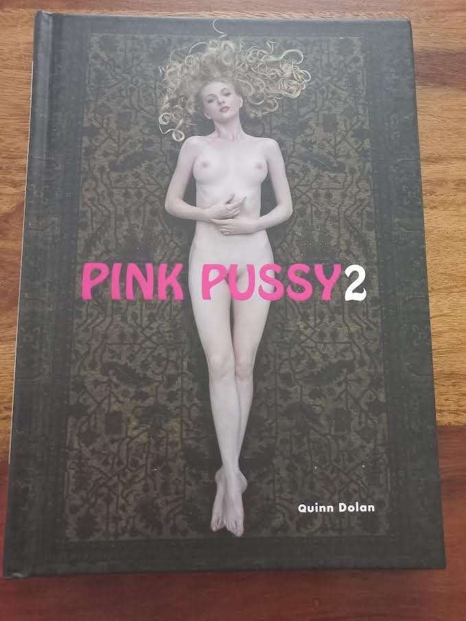 Pink Pussy2 .-Quin Dolan, Fotografen, Nieuw, Ophalen of Verzenden, Quin Dolan