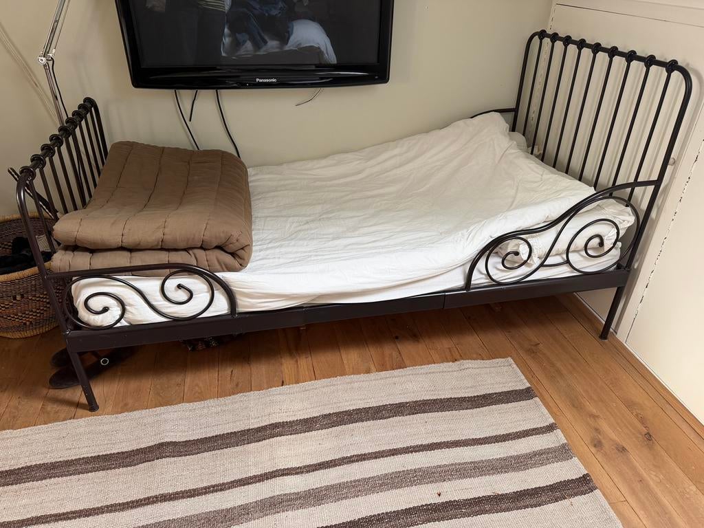 Ikea minnen meegroeibed zwart, Kinderen en Baby's, Kinderkamer | Bedden, Ophalen, Gebruikt, 180 cm of meer, 70 tot 85 cm