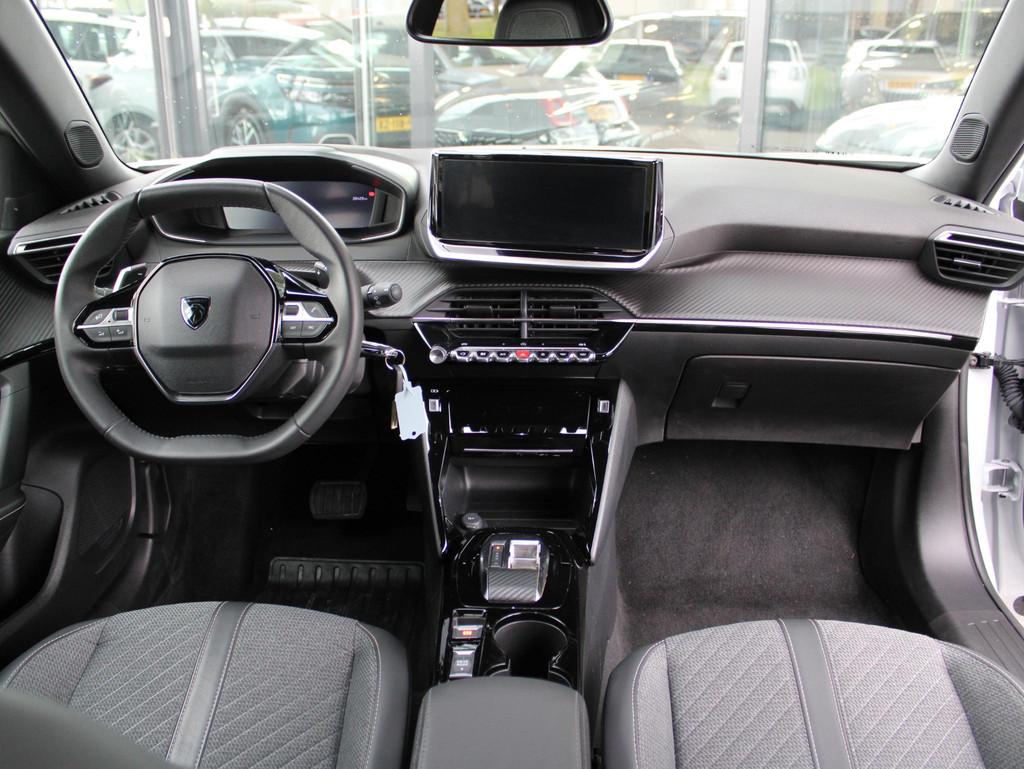 Peugeot 2008 1.2 Hybrid 145 Allure Automaat | Apple Carplay, Auto's, Peugeot, Gebruikt, Euro 6, 1199 cc, Leder en Stof