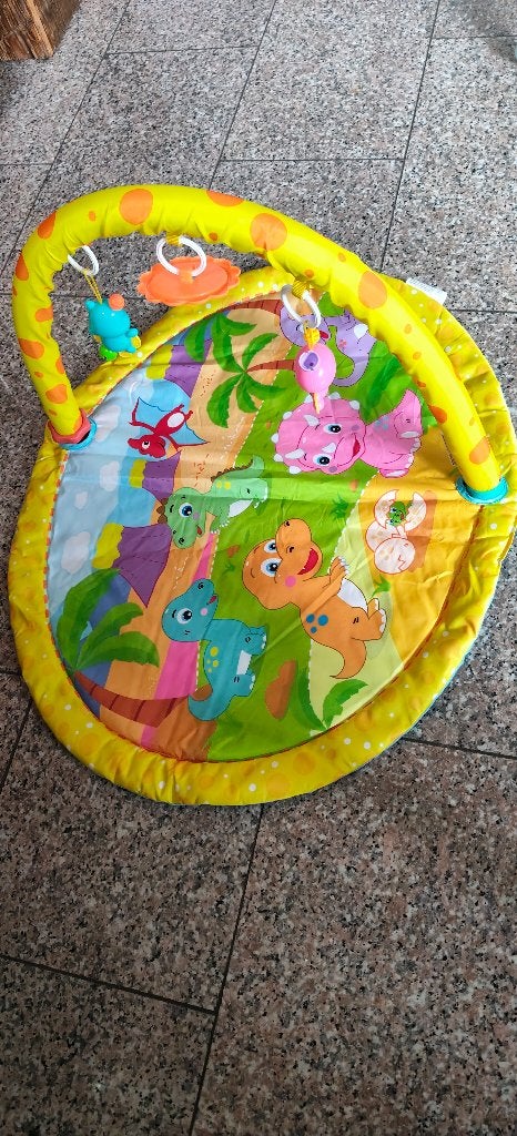 Baby speelkleed met boog, Ophalen, Zo goed als nieuw