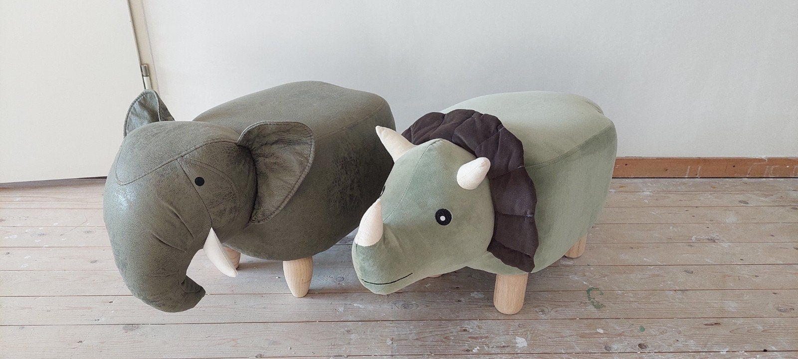 olifant en dino, Verzamelen, Ophalen, Zo goed als nieuw